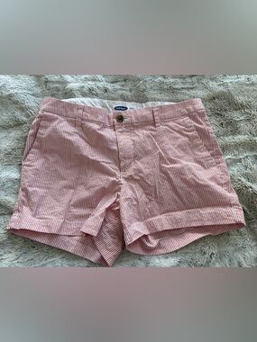 Old Navy Pink and White Striped Seersucker Everyday Shorts Size 8